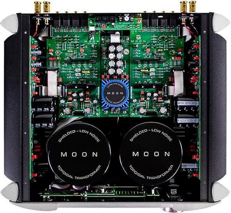 Simaudio Moon 700i v2 integrated amplifier inside