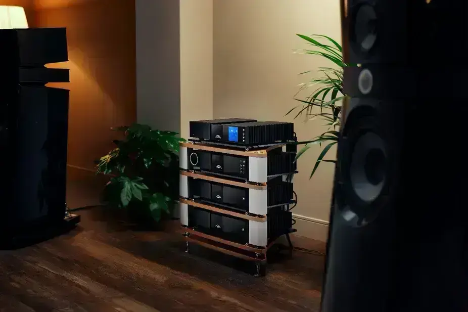 Naim Audio 300 series